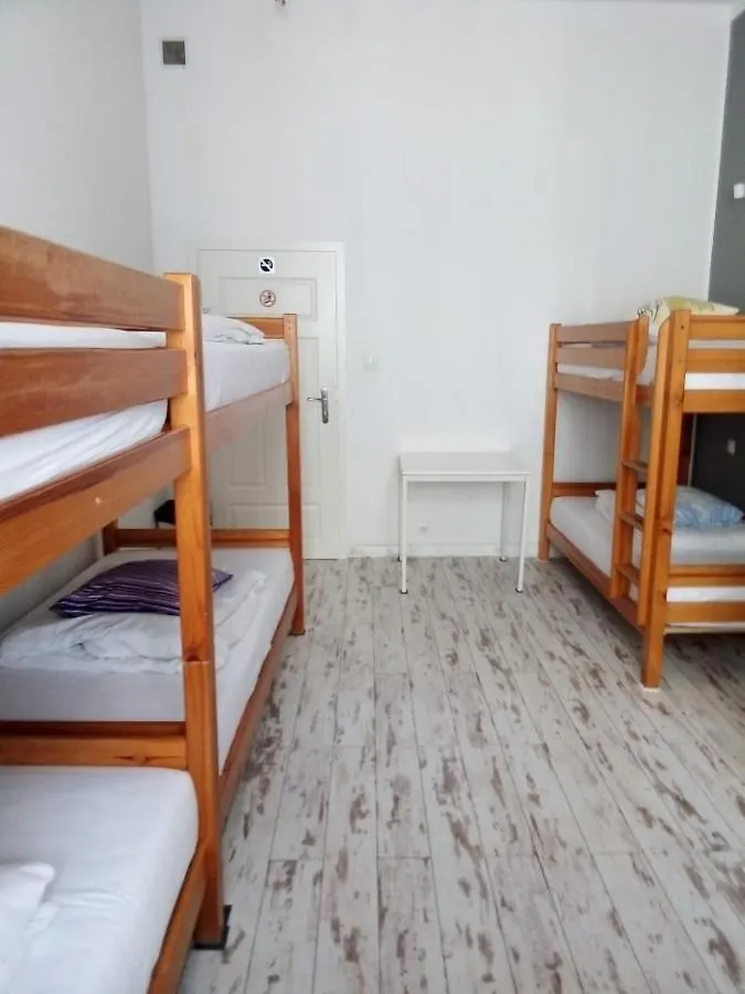 Chmielna 5 Rooms & Apartments Varsavia Ostello