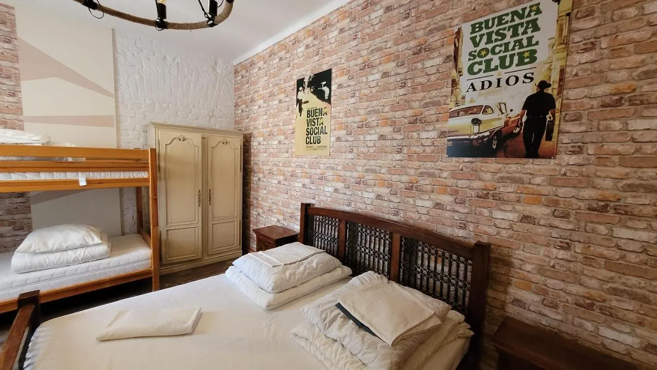 Ostello Chmielna 5 Rooms & Apartments Varsavia