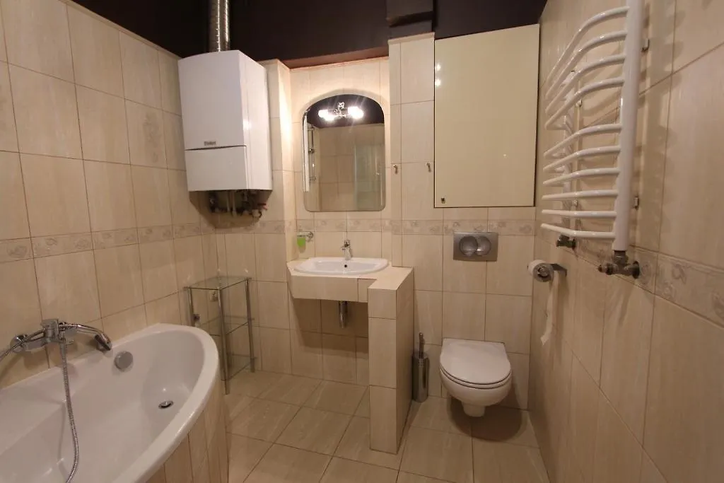 אכסניה ורשה Chmielna 5 Rooms & Apartments פולין